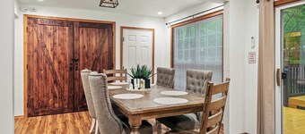 Stylish Mountain Retreat w/ Hot Tub & Firepit Penn Estate Getaway by Avantstay