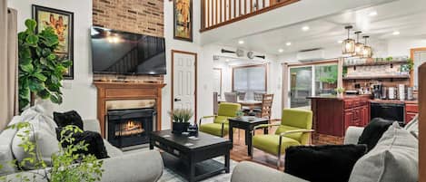 House (5 Bedrooms) | Front of property