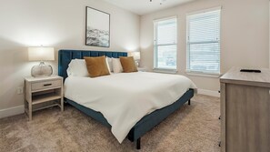 1 bedroom, desk, iron/ironing board, WiFi