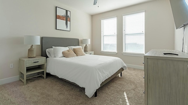 1 bedroom, desk, iron/ironing board, WiFi
