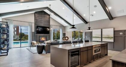 Landing | Chic 2BD, Gym, Clubhouse