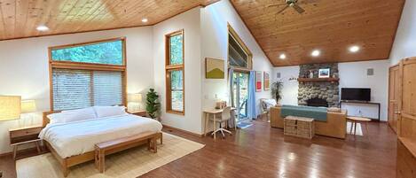 5 bedrooms, desk, iron/ironing board, free WiFi