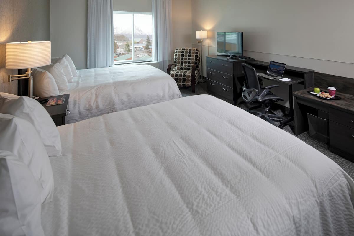 Deluxe Double Room | Blackout drapes, iron/ironing board, free WiFi