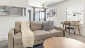 Smart TV - Landing | Beautiful 2BD, Pool, Gym (Austin)