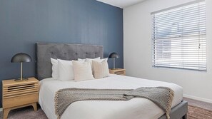 1 bedroom, desk, iron/ironing board, WiFi