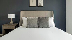 1 bedroom, desk, iron/ironing board, WiFi - Landing | Beautiful 1BD, Pool, Gym (Austin)