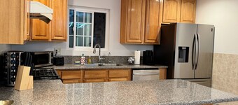 Charming 2-bedroom house in superb Rowland Heights with quite neighborhood