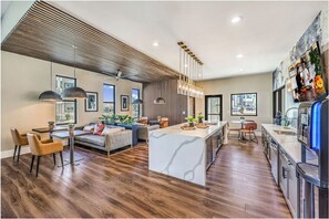 Interior - Landing | Modern 1BD, Rooftop Lounge, Pool (Henderson)