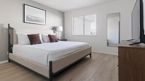 1 bedroom, desk, iron/ironing board, WiFi