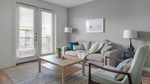 Smart TV - Landing | Stylish 1BD, Gym, Clubhouse (Garland)