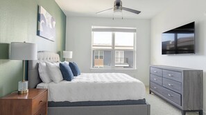 1 habitación, escritorio, tabla de planchar con plancha y wifi 