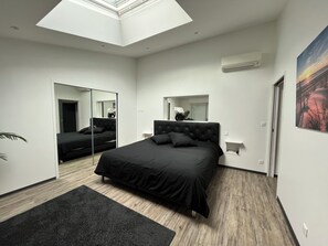 6 間睡房、熨斗/熨衫板、可攜式嬰兒床、免費 Wi-Fi