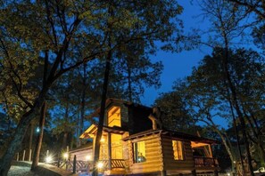 Exterior - Log cabin. (Mazamitla)