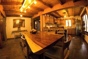 Dining - Stunning Luxury Cabin! (Mazamitla)