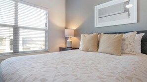 2 bedrooms, desk, iron/ironing board, WiFi