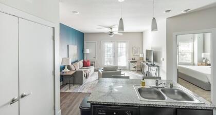 Landing at Esperanza - 1 Bedroom in Alamo Ranch...