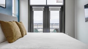 1 室のベッドルーム、デスク、アイロン / アイロン台、WiFi