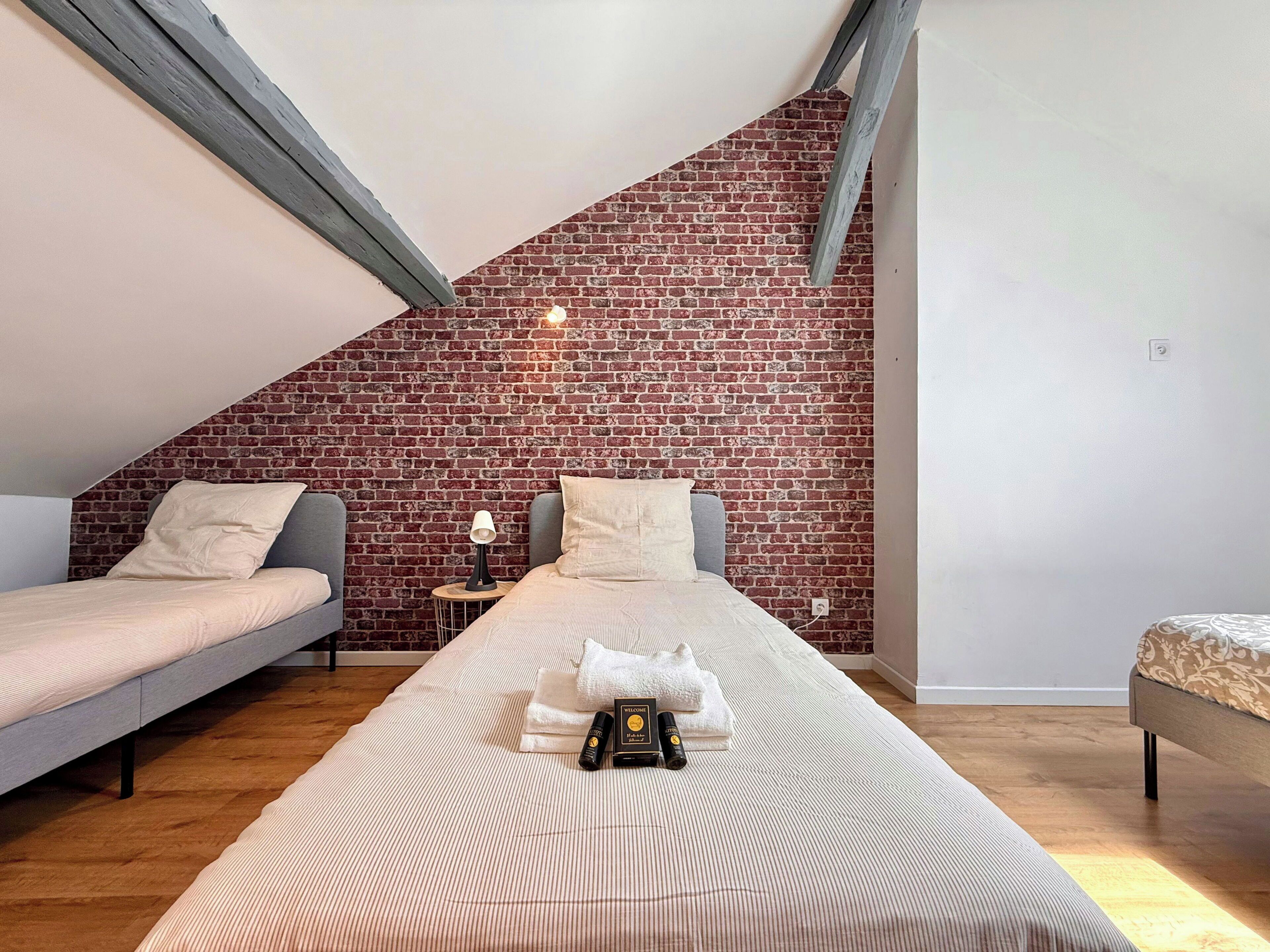 3 bedrooms, iron/ironing board, WiFi, bed sheets