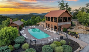 Pool - OMG VIEWS! Gameroom~Hotub~Outdoor Pool~ Suana (Sevierville)