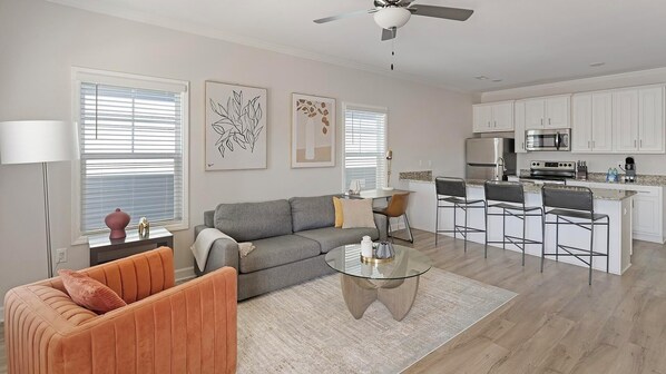 Smart TV - Landing | Incredible 2BD, Pool, Clubhouse (Huntsville)