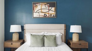 1 chambre, bureau, fer et planche à repasser, Wi-Fi