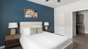 1 bedroom, desk, iron/ironing board, WiFi - Landing | Stylish 1BD, Gym, Pool (Dallas)