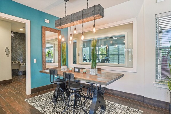 تناول الطعام