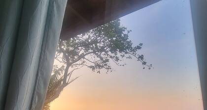 Tranquility 2-bedroom condo with AC in Crawfish Rock, Breathtaking Ocean Views.