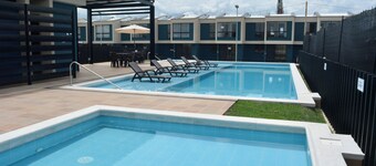 Casa de descanso, piscina en el conjunto – ¡Tu refugio en el Quindío!