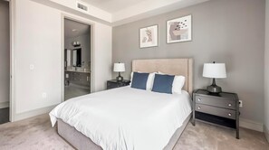 2 bedrooms, desk, iron/ironing board, WiFi