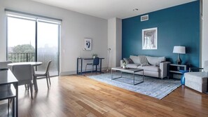 Smart TV - Landing | Incredible 2BD, Tennis Court, Pool (Houston)