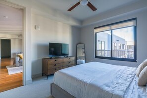 2 Schlafzimmer, Schreibtisch, Bügeleisen/Bügelbrett, WLAN
