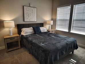 2 Schlafzimmer, Schreibtisch, Bügeleisen/Bügelbrett, WLAN