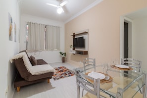 TV - Comfort 6 minutes from Copacabana beach | BR801 (Rio de Janeiro)