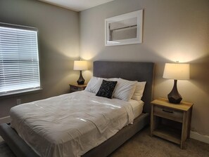 2 bedrooms, desk, iron/ironing board, WiFi