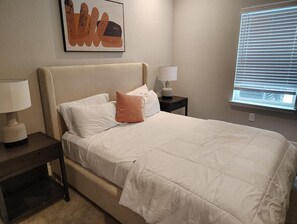 1 bedroom, desk, iron/ironing board, WiFi