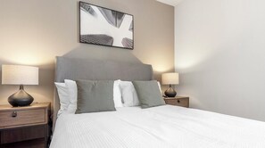 2 bedrooms, desk, iron/ironing board, WiFi