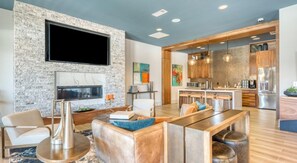 Smart TV - Landing | Amazing 1BD, Pool, Game Room (New Braunfels)