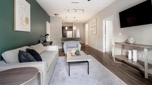 Smart TV - Landing | Beautiful 1BD, Game Room, Gym (New Braunfels)