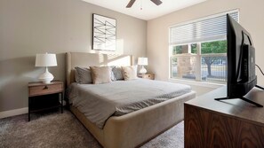 1 bedroom, desk, iron/ironing board, WiFi