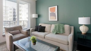 Smart TV - Landing | Stunning 1BD, Gym, Pool (Houston)