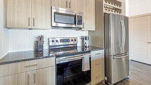 Kühlschrank, Esstisch