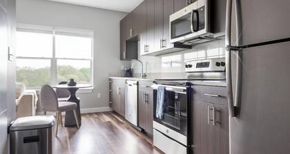 Landing | Spectacular 1BD, Game Room, Clubhouse