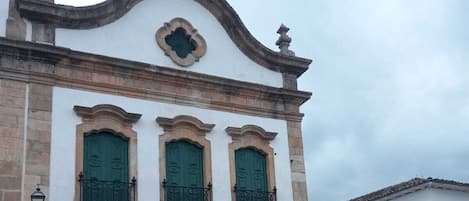 Fachada de la propiedad