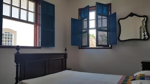 Classic Triple Room | Free WiFi
