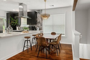 Dining - Gothic Girl Stylish Upstairs Nook Near Shops & A&M (Bryan)