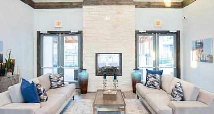 Landing | Spectacular 1BD, Courtyard, Gym