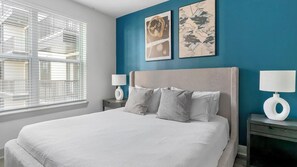 1 habitación, escritorio, tabla de planchar con plancha y wifi 