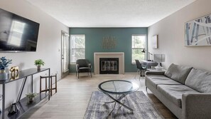 Smart TV - Landing | Spectacular 1BD, Clubhouse, Pool (Huntsville)