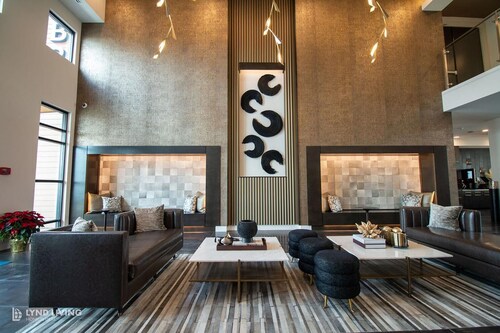 Landing | Spectacular 1BD, Pool, Gym